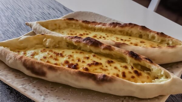 Şekerli peynirli börek